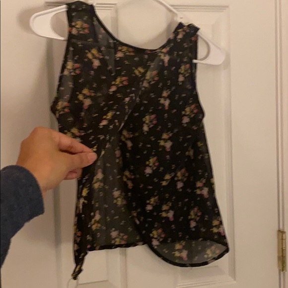 Wet Seal XS Open Back Floral Print Flowy Top - Picture 5 of 5
